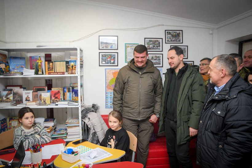 Фото з відвідування начальником Рівненської  ОВА О.Ковалем та начальником Луганської ОВА А. Лисогором ВПО