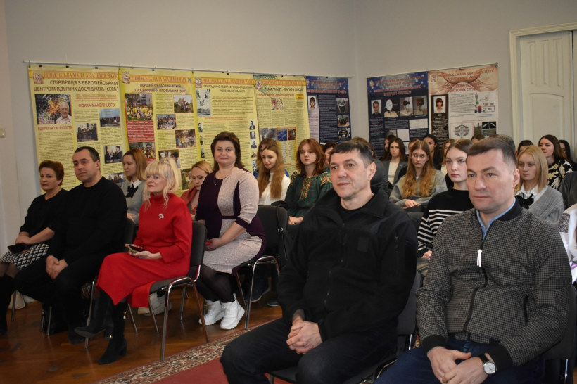 Учасники «Олімпіади геніїв України» та вчителі