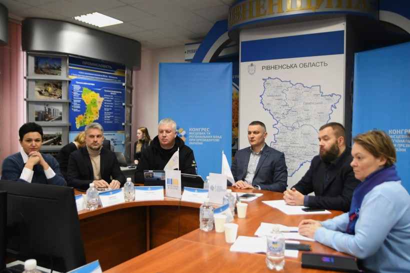 Заступники голови РівнеОДА підключилися онлайн до Конгресу