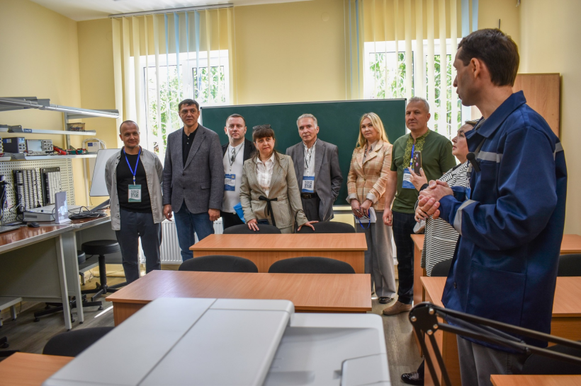 Гості на відкритті навчального центру