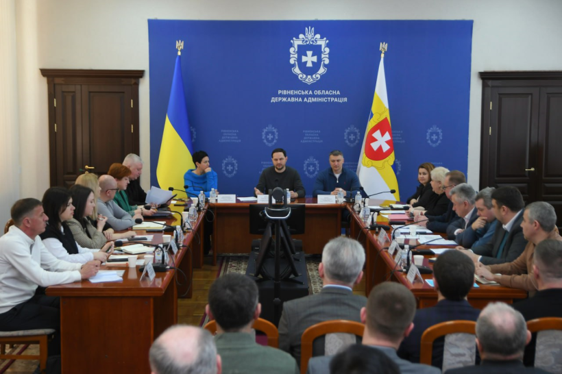 Нарада під головуванням начальника Рівненської ОВА Олександра Коваля