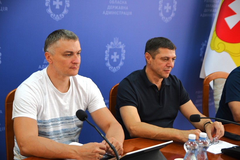 Учасники розширеного засідання Конгресу місцевих та регіональних влад