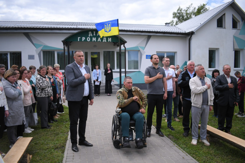 Начальник Рівненської ОВА Олександр Коваль взяв участь у відкритті Центру національно-патріотичного виховання у Бугринській громаді