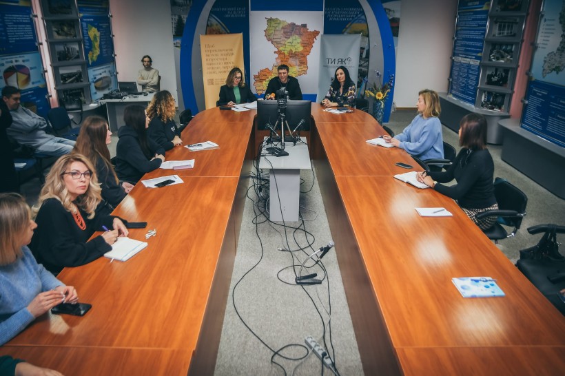 Фото з навчання для медійників щодо ментального здоров’я