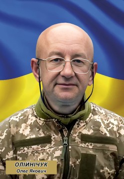 На фото Олег Олійнічук