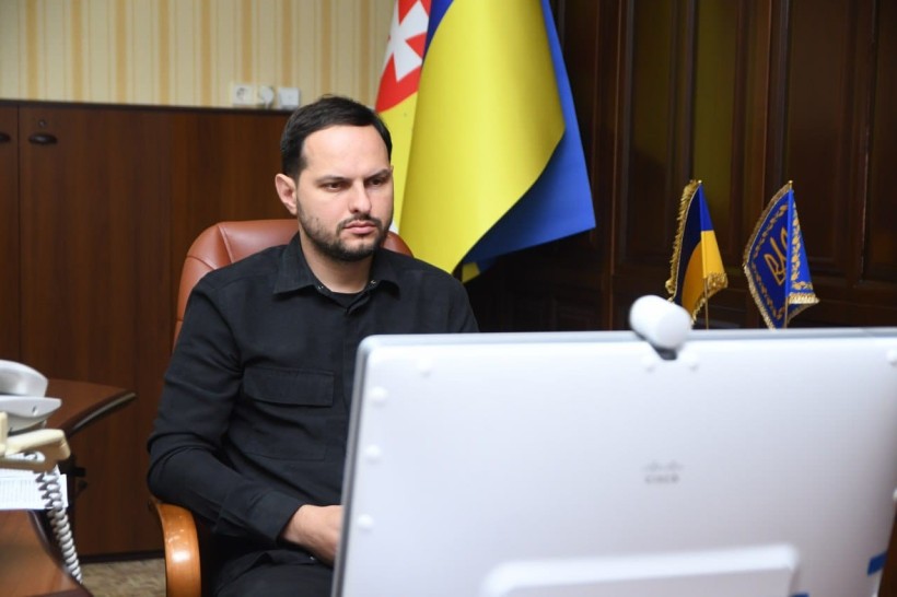 Начальник Рівненської ОВА О.Коваль під час наради