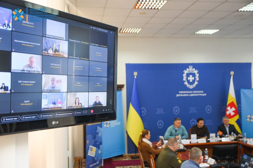 На перший онлайн-діалог влади із бізнесом підключилося 140 підприємців Рівненщини