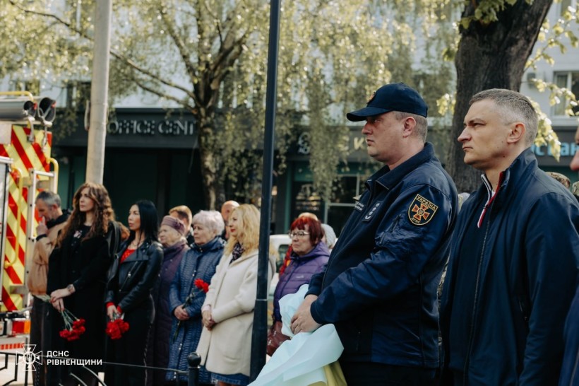 Фото з  урочистостей до 38-их роковин Чорнобильської катастрофи