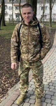 воїн який загинув на війні