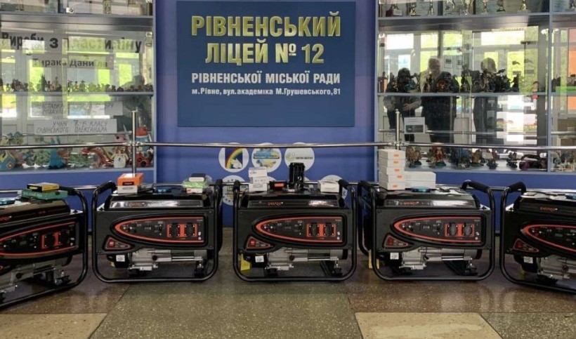 З Рівненщини Харкову вже зібрали майже тисячу генераторів і павербанків
