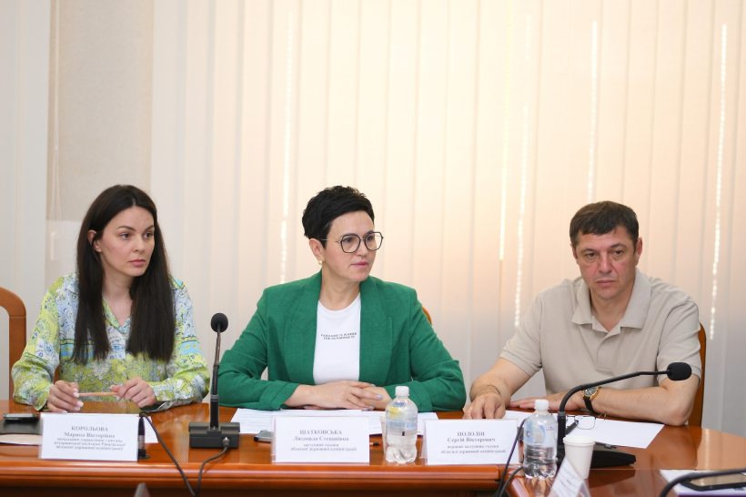 Участь у заході взяли начальник Рівненської ОВА Олександр Коваль, представники профільних служб, районів, громад, а також майже 50 ветеранів з різних куточків області.
