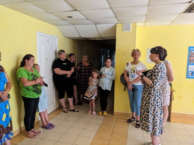 Предствники влади відвідали переселенців