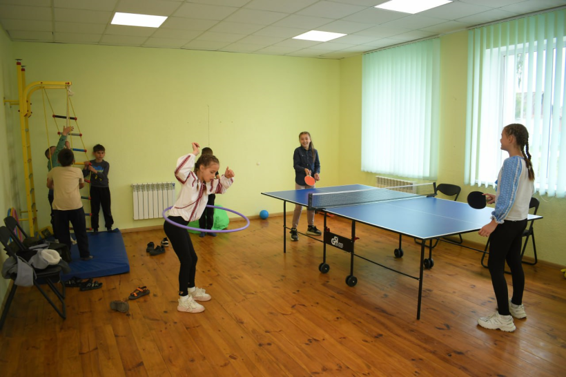 Діти займаються спортом у Центрі національно-патріотичного виховання у Бугринській громаді
