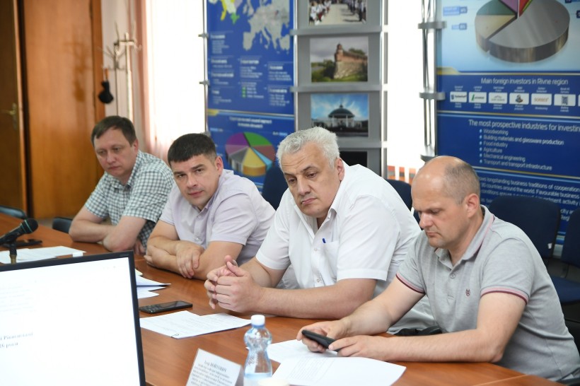 Фото з засідання науково-технічної ради при Рівненській ОДА