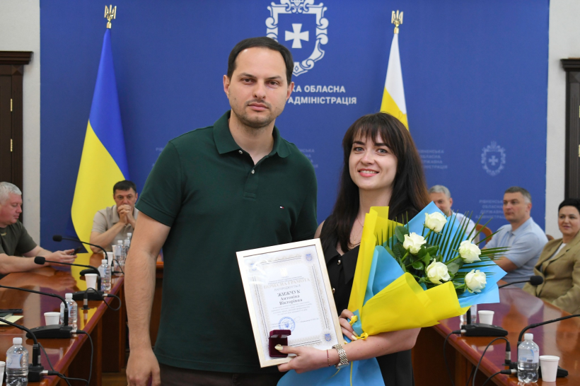 Начальник Рівненської ОВА Олександр Коваль вітає колег з Днем державної служби
