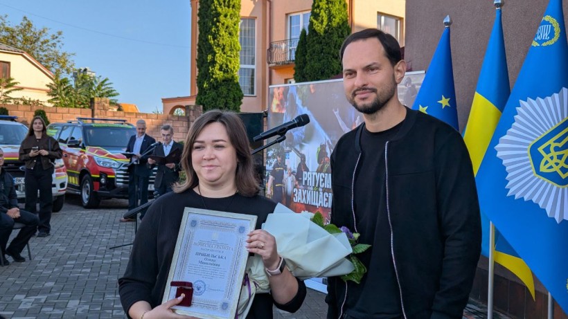 Олександр Коваль нагородив працівницю ДСНС