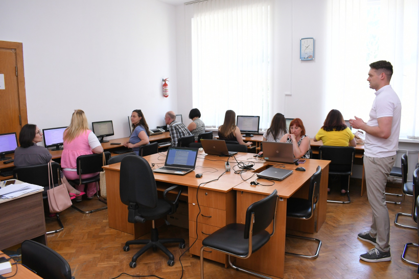 У держслужбовців Рівненщини перевіряють знання із кібергігієни