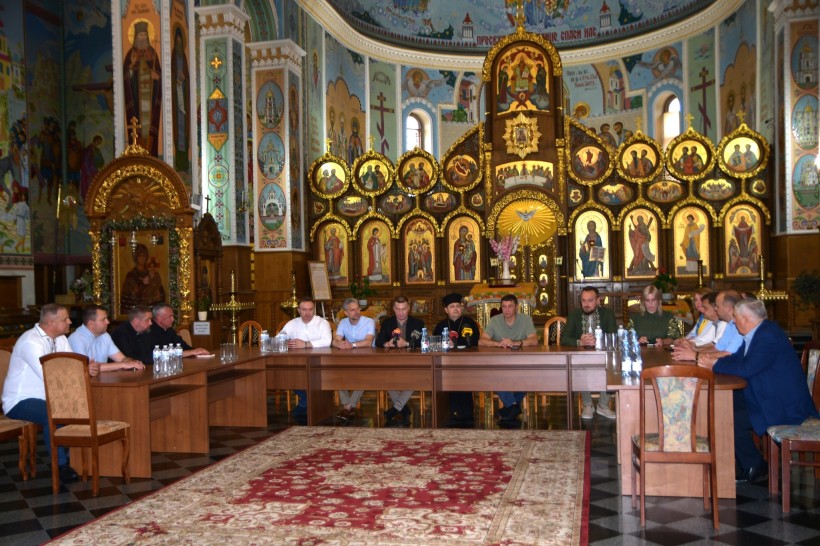 На фото учасники заходу