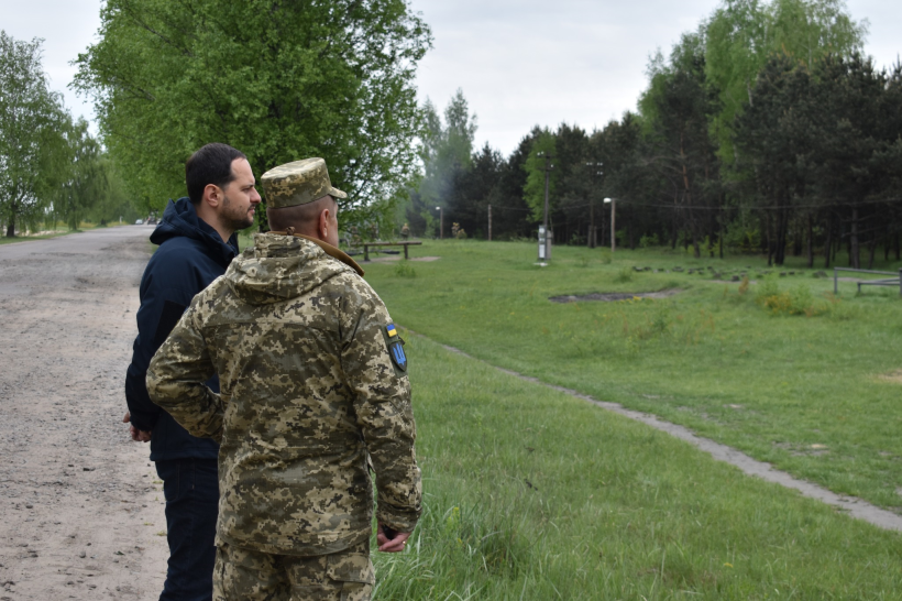 Начальник Рівненської ОВА Олександр Коваль та військовий
