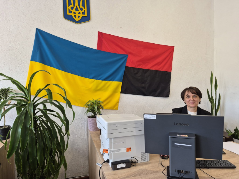 Працівниця новоствореного ЦНАПу