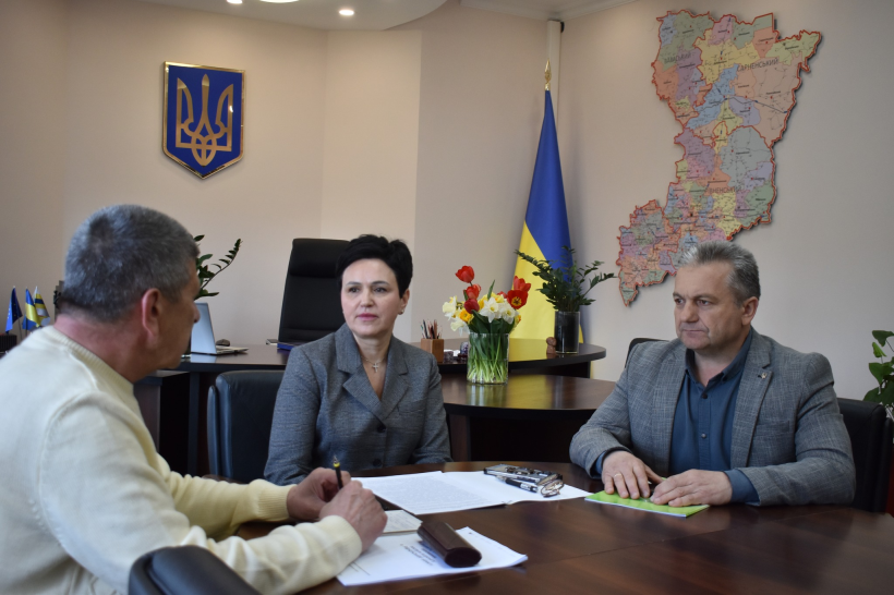 На Рівненщині зростає кількість патронатних сімей. Учасники наради