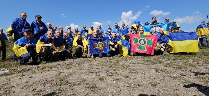 Звільнені з полону військовослужбовці