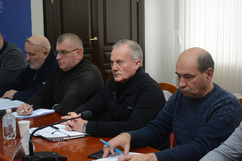 усі причетні структури