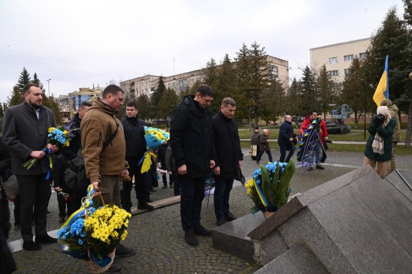 Фото з вшанування пам’яті воїнів, загиблих у локальних війнах