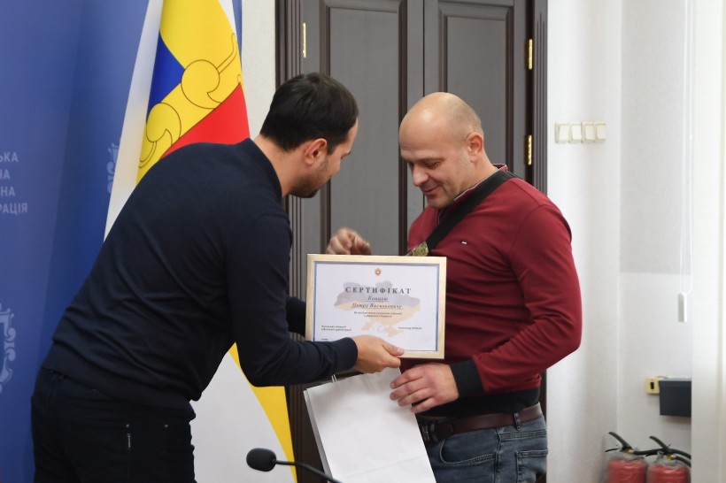 Олександр Коваль вручив сертифікати на квартири для 20 ветеранів з Рівненщини