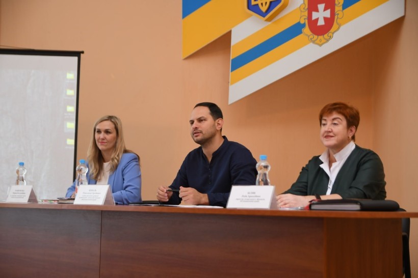 Учасники зустрічі