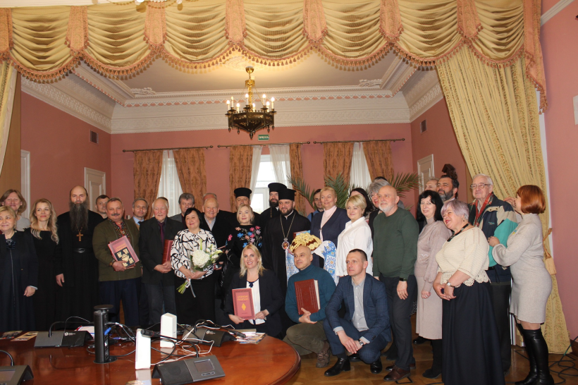 Учасники презентації Дубенського Євангеліє у Національному заповіднику «Софія Київська»