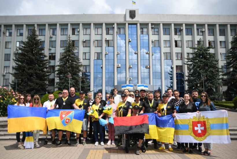 Начальник Рівненської ОВА О.Коваль привітав збірну Рівненщини з успішним виступом на «Іграх Нескорених»