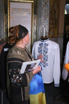 Рідні загиблих захисників під час акції «Коди пам’яті. Ціна національної ідентичності»