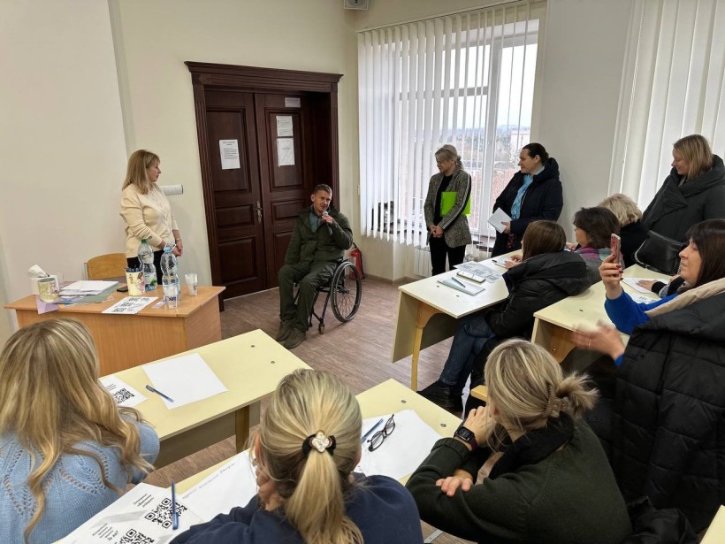 На Рівненщині вчили, як «не розсипатися» під час війни
