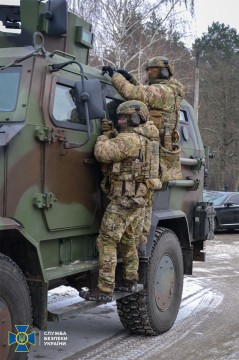 Фото з заходу