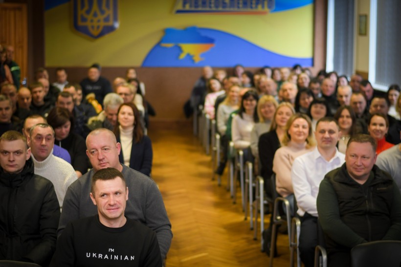 Фото з вручення державних нагород та відзнак працівникам ПрАТ «Рівнеобленерго»