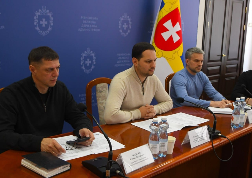 На фото - Олександр Коваль, Сергій Подолін, Ігор Павленко