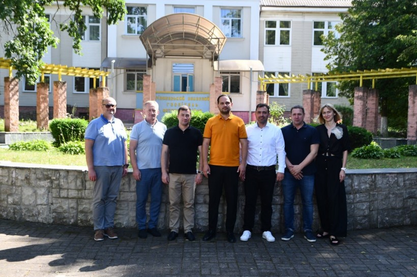 Предстаники делегації Чеської Республіки та керівництво Ріівненської ОВА