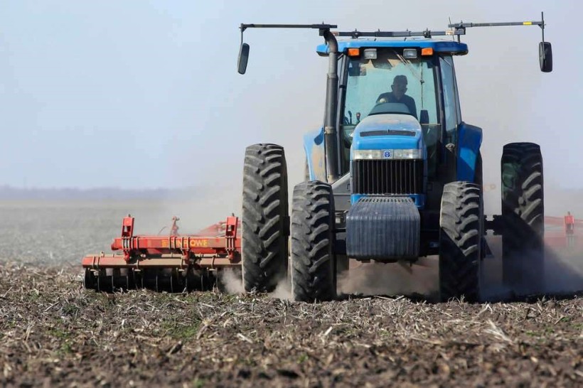 Держава підтримує аграріїв Рівненщини: кошти на землю, худобу та техніку
