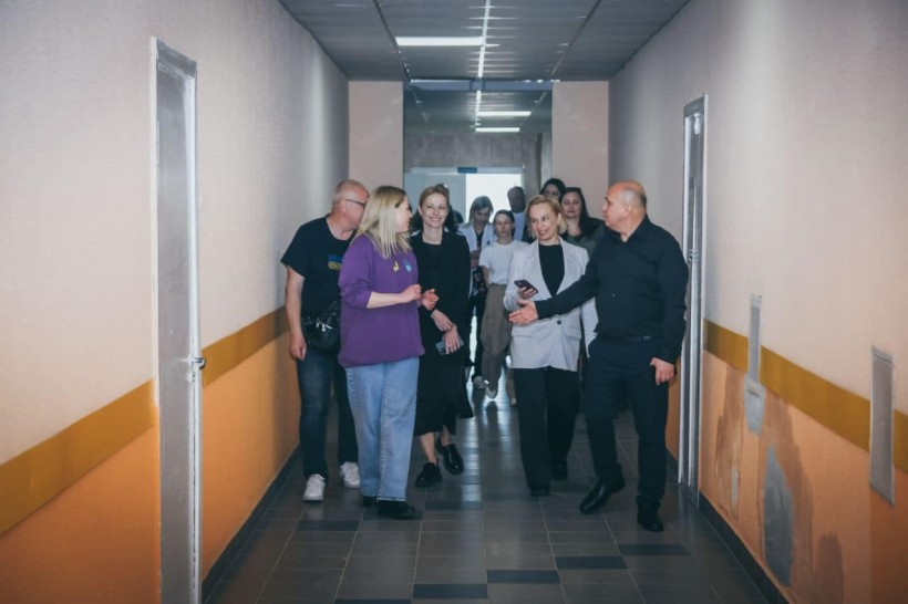 На фото - учасники візиту в навчальний простір