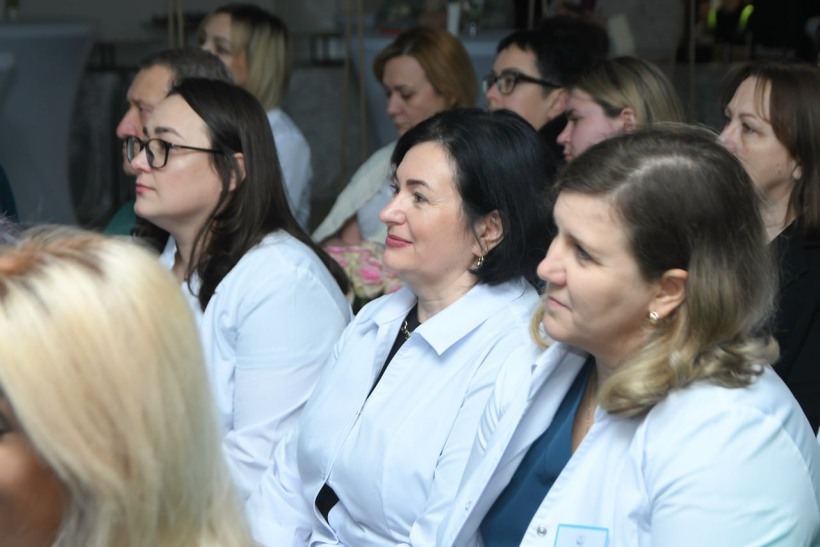 Лікарі Рівненської обласної клінічної лікарні імені Юрія Семенюка