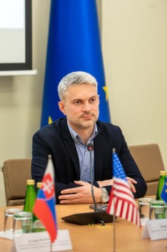 Заступника голови Рівненської ОДА Ігор Павленко