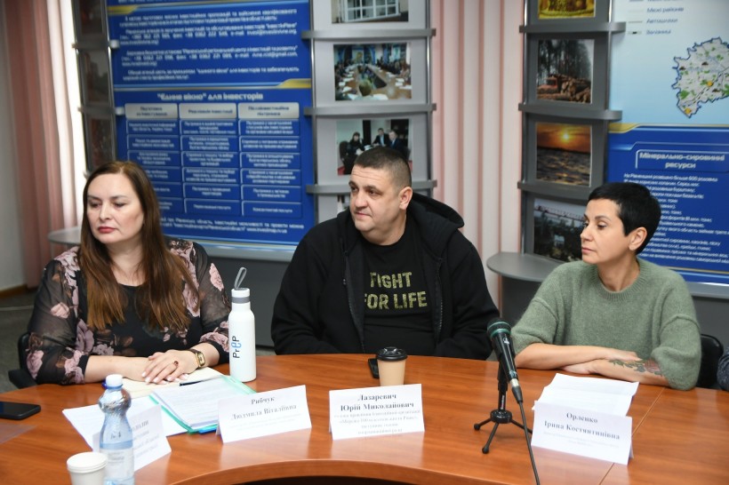 Учасники засідання координаційної ради з питань протидії ВІЛ-інфекції/СНІДу та туберкульозу
