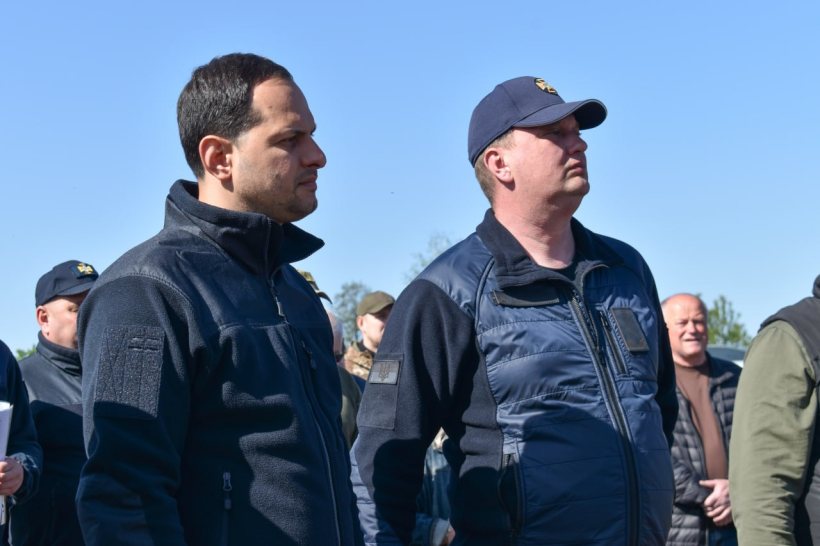 Начальник Рівненської ОВА Олександр Коваль під час пожежно-тактичних навчань з ліквідації лісових пожеж