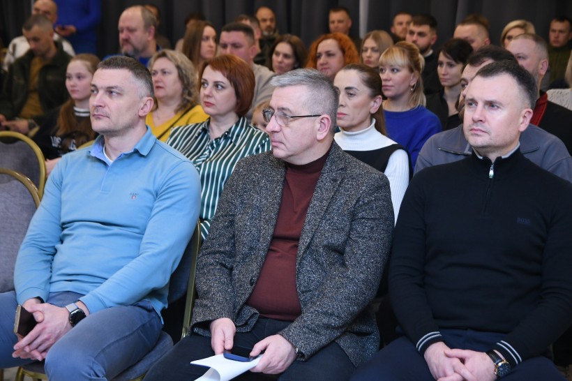 Учасники «Діалогу влади з бізнесом»