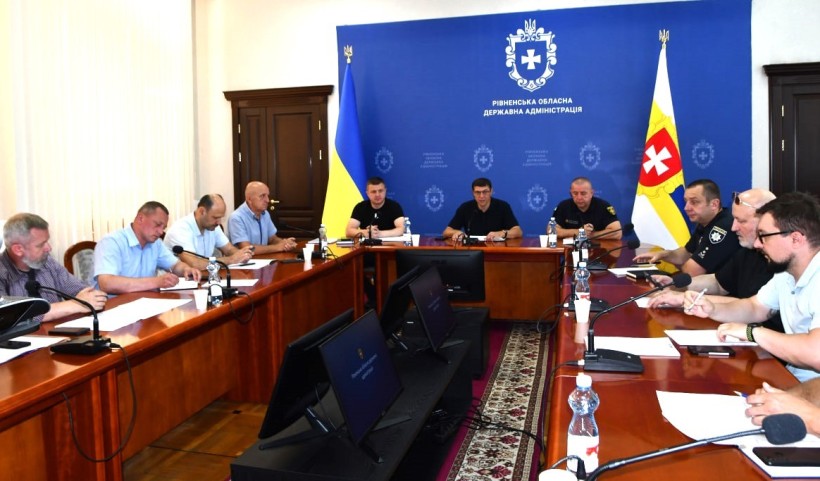 Учасники наради