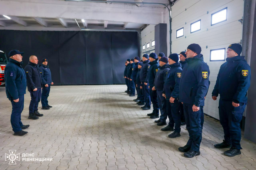 Сапери та медики Головне управління ДСНС у Рівненській області, які вирушили на Херсонщину