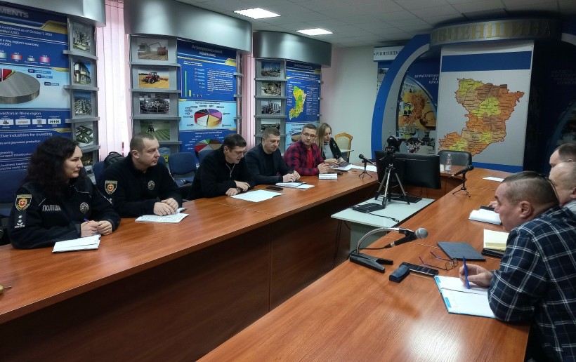 Фото з наради з керівниками мобільних операторів у Рівненській області