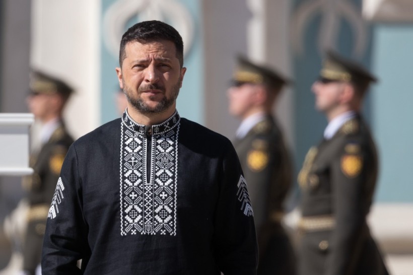 З нагоди 34-ї річниці відновлення незалежності України Володимир Зеленський і перша леді Олена Зеленська взяли участь в урочистих заходах на Софійській площі