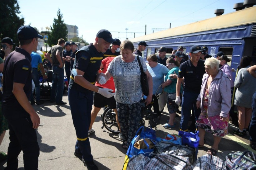 ВПО зустрічають на вокзалі в Рівному